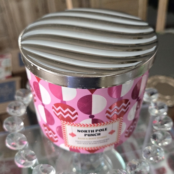 North Pole Punch Pink Bath and Body Works Candle - Picture 2 of 5